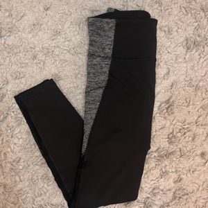 Black leggings with gray side detailing